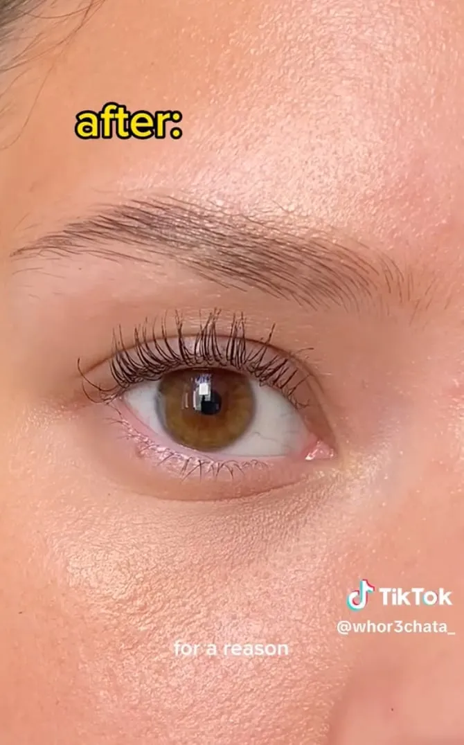 CLIO puts the lash result front and center. Give the audience a product benefit they can actually see.